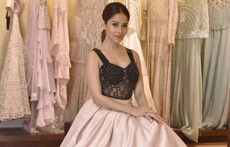 নুসরাত ‘জয় সান্তোসী মা’ নামের ছবি দিয়ে ২০০৬ সালে চলচ্চিত্রে পা রাখেন।