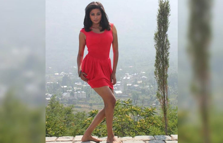 সম্পর্কে বিদ্যা বালনের মাসতুতো বোন প্রিয়মণি।