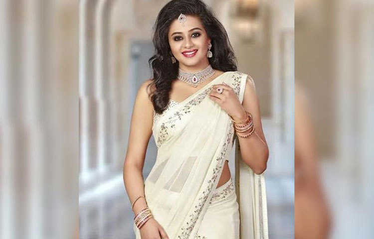 প্রিয়মণিকে তামিল, তেলেগু, কন্নড় বা মালয়লম ছবি ছাড়া ‘চেন্নাই এক্সপ্রেস’-এর মতো হিন্দি ছবিতেও দেখা গিয়েছে তাকে।