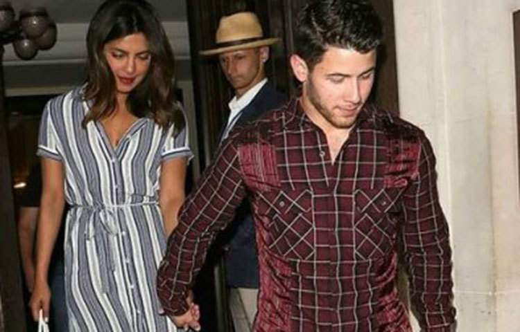 কয়েকদিন আগে প্রিয়াঙ্কা পালন করলেন তার ৩৬তম জন্মদিন। সঙ্গে ছিলেন নিক।