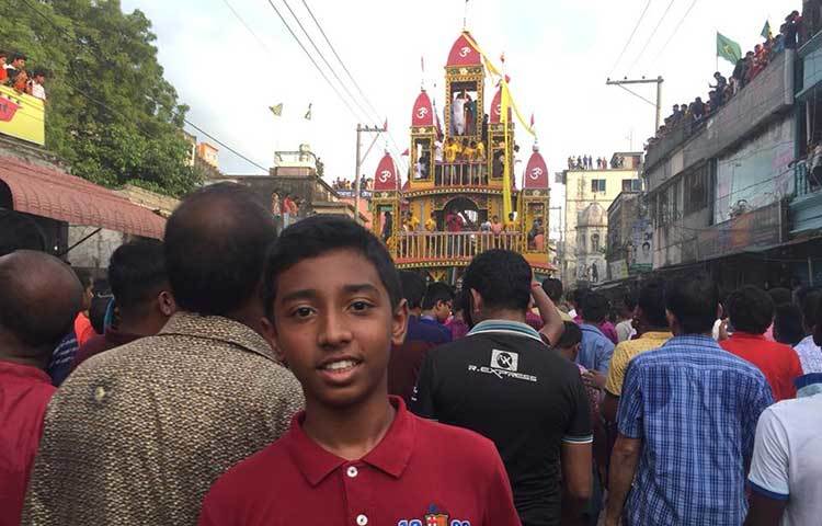 মূলত রথযাত্রা দেবতা জগন্নাথদেবের প্রতি সম্মান প্রদর্শন উপলক্ষে হয়ে থাকে এবং একই তিথিতে হয়ে থাকে রথটান।