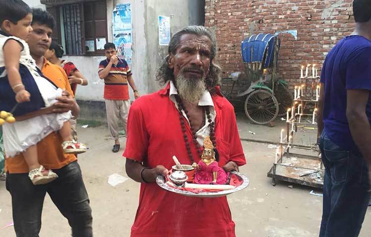 হিন্দু সম্প্রদায়ের আনন্দের একটি উৎসব হল রথযাত্রা। এই রথযাত্রায় সবাই আনন্দের সঙ্গে অংশ নেন।