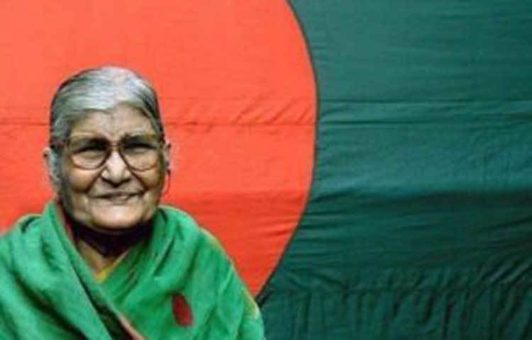 ১৯৭১ সালে মুক্তিযুদ্ধ চলাকালে তিনি তিন পুত্রসন্তানের জননী। থাকতেন পৈতৃক ভিটা বোয়ালখালীর পোপাদিয়ায়। তার স্বামী ভারতে চলে যান।