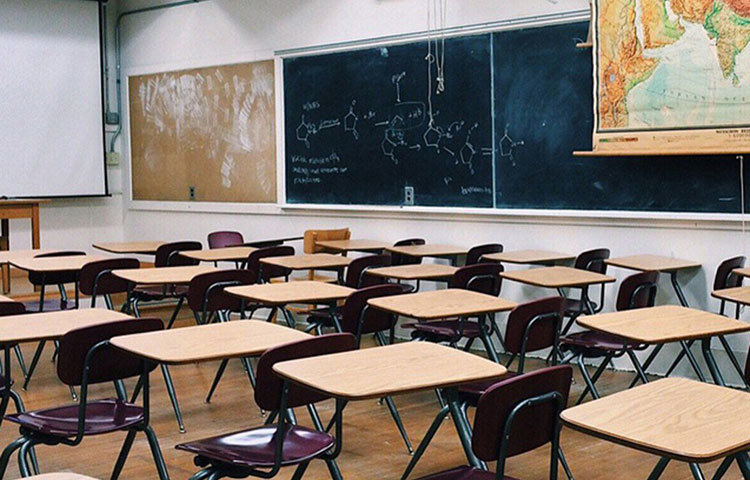 শিশুর স্বভাবের সঙ্গে স্কুলের পরিবেশ মানানসই না হলে তা তার মনের উপর প্রভাব ফেলে। এই পরিবেশে ওকে খাপ খাওয়াতে সাহায্য করুন, একান্তই সে তা না পারলে স্কুল বদলেও দেখতে পারেন। তবে সন্তান এ বিষয়ে কোথাও মানাতে না পারলে প্রয়োজনে চিকিৎসকের সাহায্য নিন।