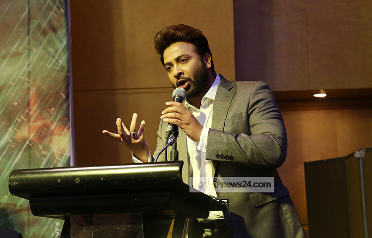 বক্তব্য দিচ্ছেন শাকিব খান। ছবি : মাহবুব আলম