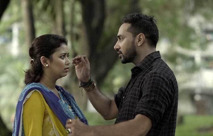 নাটকে অভিনয় প্রসঙ্গে ভাবনা বলেন, ‘আমি দর্জির দোকানে কাজ করে সংসার চালাই এমন একটি চরিত্র। যে মেয়েটি খুবই সহজ সরল। যে মেয়েটি ভালোবাসার মানুষের সাথে আড়ালে আবডালে একটু দেখা করে।’