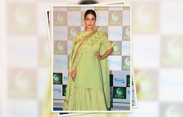 হিনা খান : ‘ইয়ে রিশতা কেয়া কেহলতা হ্যায়’ সিরিয়ালের জন্য জনপ্রিয়তার শিখরে পৌঁছে যান। এক একটি পর্বের জন্য ১ লক্ষ থেকে ১ লক্ষ ২৫ হাজার আয় অভিনেত্রীর।