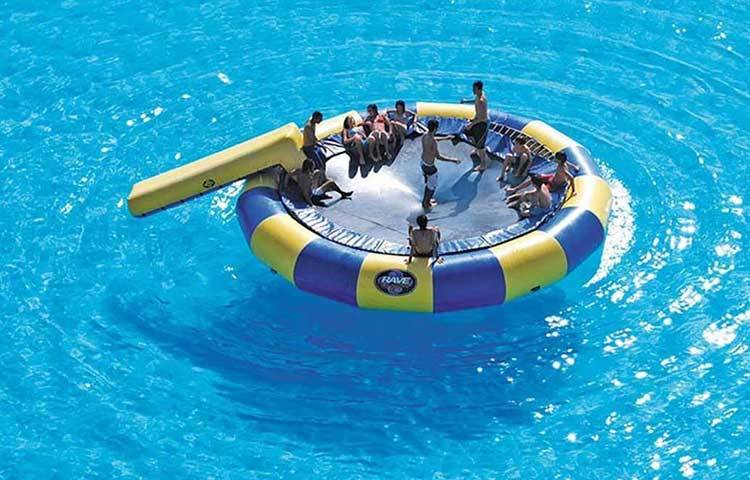 প্রতি মাসে এই পুলটি রক্ষণাবেক্ষণের খরচ প্রায় ২৩ লক্ষ টাকা।