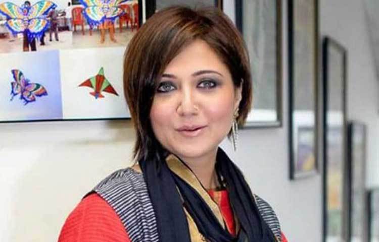 স্বস্তিকা-প্রমিত : ১৯৯৮ সালে বিখ্যাত রবীন্দ্রসঙ্গীত শিল্পী সাগর সেনের ছেলে প্রমিত সেনের সঙ্গে চার হাত এক হয় স্বস্তিকার। তার বিবাহিত জীবন সুখের ছিল না বলেই জানিয়েছিলেন অভিনেত্রী। বিয়ের দু’বছরের মাথায় স্বামীর বিরুদ্ধে বিবাহ বিচ্ছেদের মামলা করেন তিনি। প্রমিত তাকে শারীরিক ও মানসিক নির্যাতন করতেন বলে অভিযোগও করেছিলেন নায়িকা।