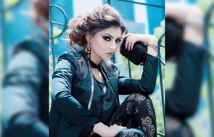 ‘হেট স্টোরি ৪’ (২০১৮) ছবিতে তিনি সকলের মন জয় করে নেন।