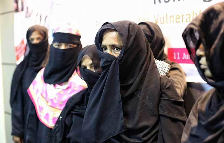 ভাগ্য পরিবর্তনের জন্য এই নারীরা বিদেশে কাজের জন্য গিয়েছিলেন। কিন্তু ফিরতে হয়েছে নির্যাতনের শিকার হয়ে। ছবি : মাহবুব আলম