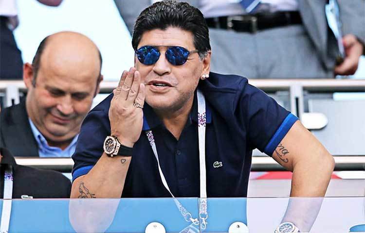 ইংল্যান্ড-কলম্বিয়া ম্যাচের রেফারিকে তোপ ম্যারাডোনার।