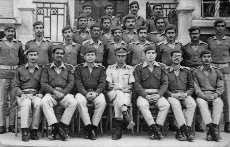 সিরিয়া : ১৯৭৩ সালে সিরিয়ায় নিযুক্ত বাংলাদেশ সেনাবাহিনীর বিগ্রেডিয়ার খুরসিদ উদ্দীন ও মেডিকেল দল।