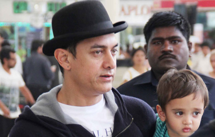 আমীর খানের সঙ্গে আজাদ।