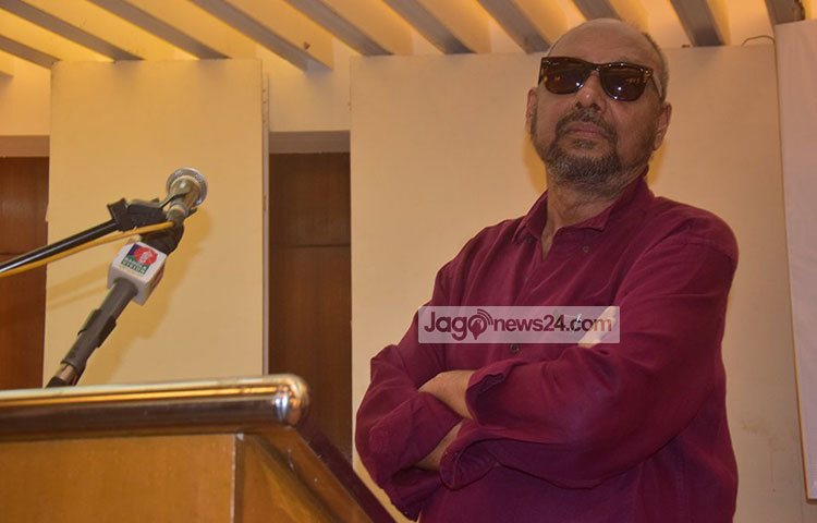 নব্বইয়ের দশকের তুমুল জনপ্রিয় সংগীতশিল্পী অঞ্জন দত্ত। তিনি অভিনেতা ও চলচ্চিত্র পরিচালক হিসেবে দর্শকপ্রিয়তা লাভ করেছেন। ছবি : মাহবুব আলম