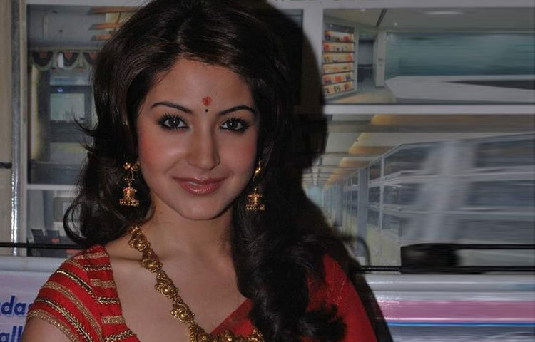 প্রযোজনায় নতুনধারা সৃজনের স্বীকৃতি হিসাবে পুরস্কার পেয়েছেন অানুশকা শর্মা।