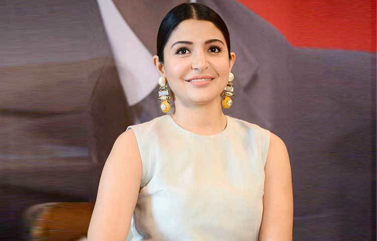 ছবি প্রতি ৫ কোটি করে পারিশ্রমিক দাবি করেন অনুশকা শর্মা।