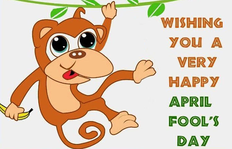 বন্ধুকে সপরিবারে নিমন্ত্রণ করুন। নিজের বাড়ির দরজায় ‘হ্যাপি এপ্রিল ফুল’ লিখে কোথাও চলে যান।