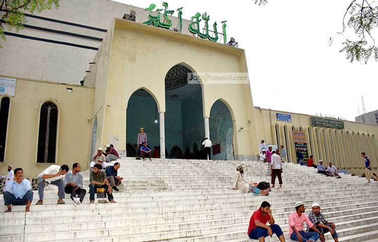 ১৯৬০ সালের ২৭ জানুয়ারি এই মসজিদের নির্মাণ কাজ শুরু হয়। ছবি : বিপ্লব দিক্ষিৎ