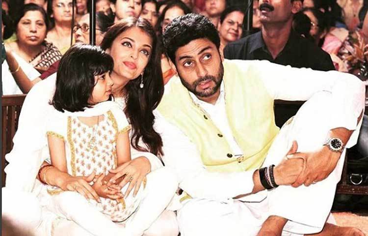 আরাধ্যা : জন্মের আগে থেকেই সেলিব্রিটি অভিষেক-ঐশ্বর্য তনয়া আরাধ্যা বচ্চন। এখন তার বয়স ৬। কিন্তু লাইমলাইটে থাকতে তার জুড়ি নেই। আরাধ্যা কখন মায়ের হাত ধরে বেরোয়, কখন স্কুলে যায়, কখন পড়তে বসে প্রায় সবই খেয়াল রেখে চলে সাংবাদিকরা।