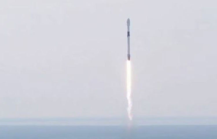 মহাশূন্যের পথে বঙ্গবন্ধু স্যাটেলাইট-১।