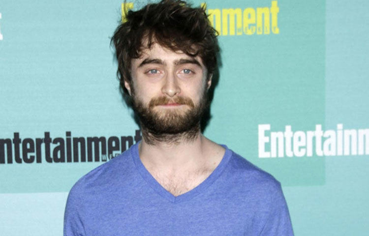 মনস্তাত্ত্বিক গবেষণা বলে, যে সমস্ত ছেলেরা একটু পাগলাটে গোছের, খামখেয়ালী, মেয়েরা নাকি তাদের জন্য পাগল।