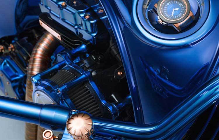 দুই সংস্থার মোট আট জন বিশেষজ্ঞ এক বছর ধরে ২৫০০ ঘণ্টা নানা গবেষণা, পরীক্ষা-নিরীক্ষা করে বাইকটির ডিজাইন তৈরি করেছেন।