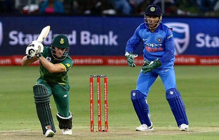 ডেভিড মিলার : ২০১৬ তে পাঞ্জাবের দায়িত্ব দেওয়া হয়েছিল মিলারকে। কিন্তু, ছ’টি ম্যাচের মধ্যে পাঁচটিতে হেরে যায় দল। এরপর দলের দায়িত্ব চলে যায় মুরলি বিজয়ের কাঁধে। যদিও তাতে লাভের লাভ কিছু হয়নি। পরবর্তী ৯ ম্যাচের ছ’টিতে হারে পাঞ্জাব।