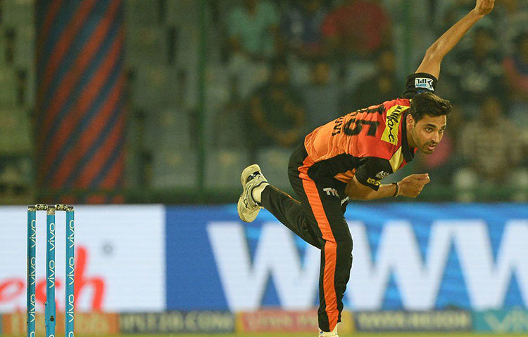 ভুবনেশ্বর কুমার : ভারতীয় দলের অন্যতম গুরুত্বপূর্ণ বোলার। আইপিএলেও দলের বোলিং আক্রমণকে সামনে থেকে নেতৃত্ব দিচ্ছেন। মেগা ফাইনালে ভুবনেশ্বরের দিকে তাকিয়ে দল।