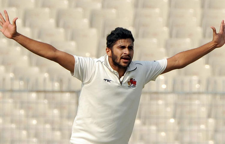 শার্দুল ঠাকুর : গত ম্যাচে আসিফ ৩ ওভারে ৪৩ রান দেন। ফলে এ দিনের ম্যাচে তার জায়গায় ফিরতে পারেন শার্দুল ঠাকুর।