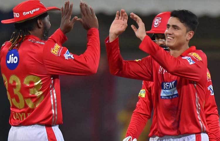 মুজিবুর রহমান : দুর্দান্ত ফর্মে রয়েছেন আফগানিস্তানের তরুণ এই স্পিনার। গত ম্যাচে একটু চোট পান। সুস্থ থাকলে আজ প্রথম দলে তিনি নিশ্চিত।