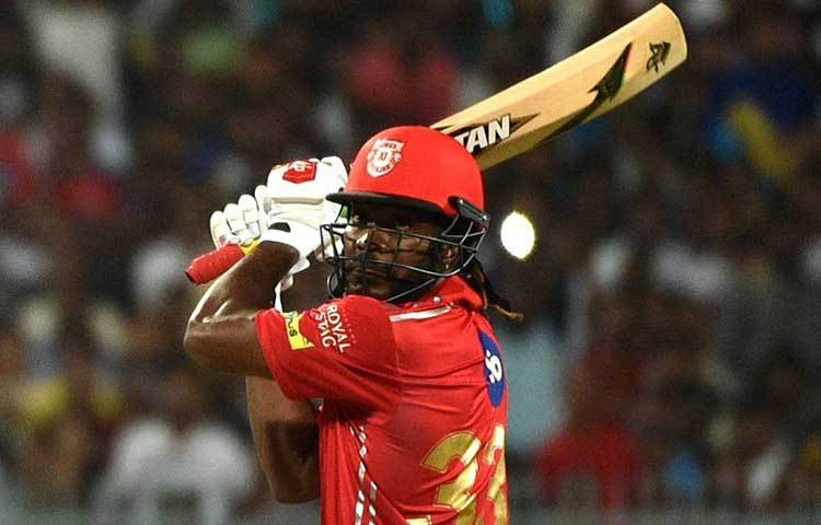 ক্রিস গেইল : এই মুহূর্তে ফর্মের তুঙ্গে তিনি। ওপেনিং ব্যাটসম্যান হিসেবে গেইলের বিকল্প ভাবার কোনও প্রশ্নই নেই।