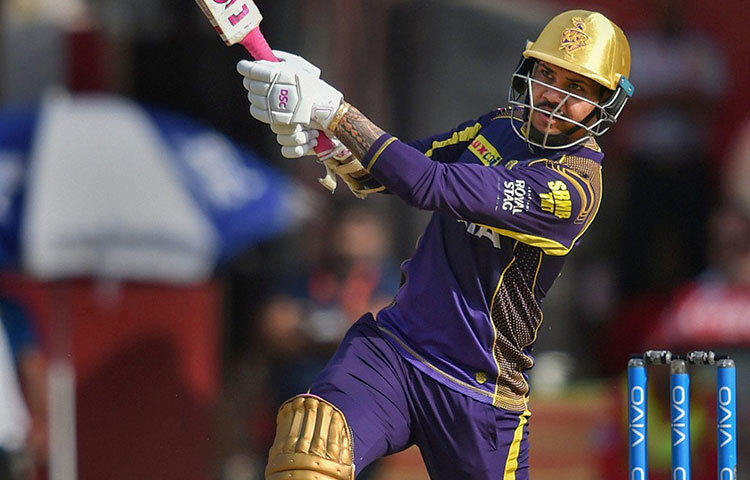 নারাইন ফ্যাক্টর : প্রথমে বল হাতে ৪ ওভারে ২৩ রান দিয়ে ১ উইকেট, আর তার পর ওপেন করতে নেমে ১০ বলে ২৯ রানের দুরন্ত ইনিংস। ক্যারিবিয়ানের দুরন্ত অলরাউন্ড পারফরম্যান্সই দুই দলের পার্থক্য গড়ে দেয়।