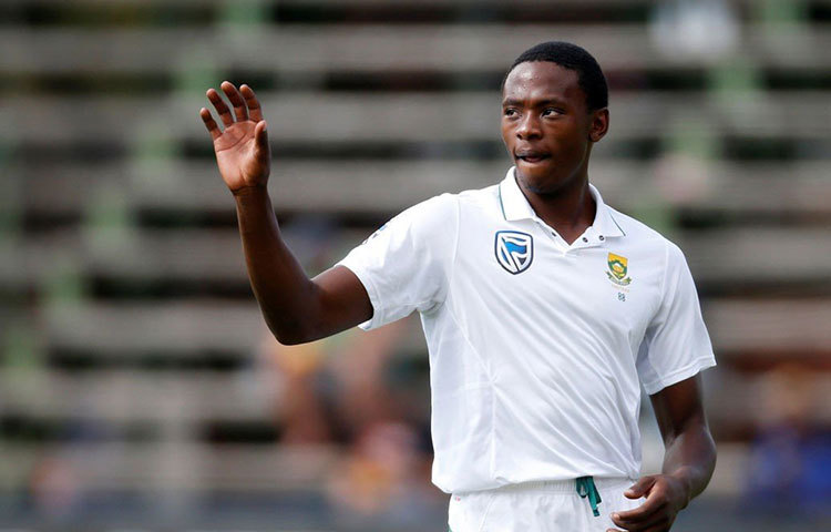 কাগিসো রাবাদা : টেস্টে বিশ্বের এক নম্বর বোলারকে রাইট টু ম্যাচ কার্ডে রেখে দেয় দিল্লি। কিন্তু টুর্নামেন্ট শুরুর আগে চোটের জন্য তিন মাস মাঠের বাইরে চলে যান রাবাদা। তার জায়গায় লিয়াম প্লাঙ্কেটকে দলে নেয় দিল্লি।