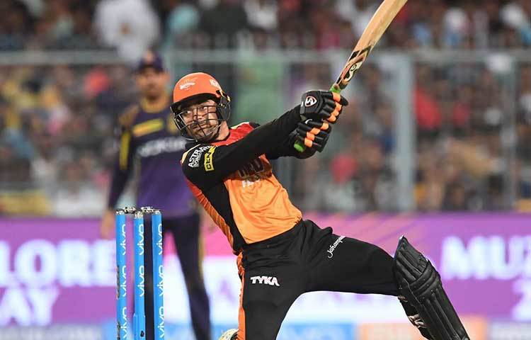 ম্যাচটায় প্রধান পার্থক্য হয়ে দাঁড়াল শেষের দিকে ব্যাট করতে এসে রশিদের ১০ বলে ৩৪। ইনিংসে দু’টো চার, চারটে ছক্কা।