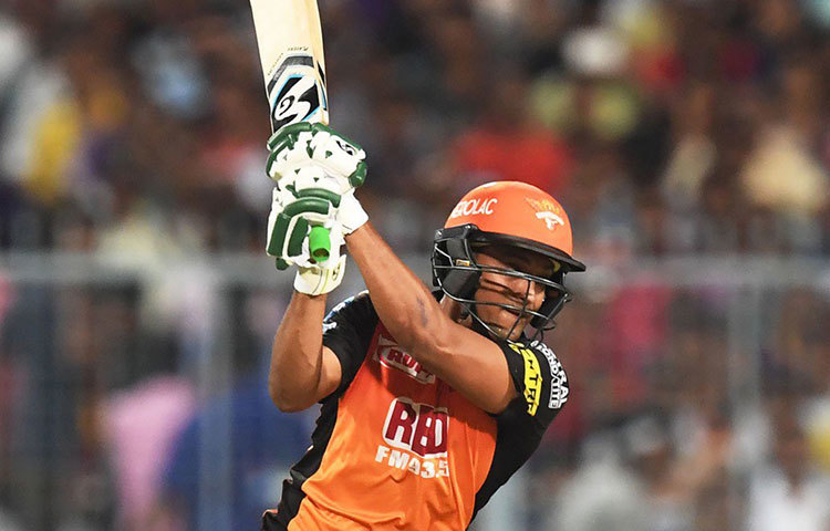 শাকিব অল হাসান : কখনও বল, কখনও ব্যাট হাতে দলের কাজে এসেছেন বিশ্বের অন্যতম সেরা এই অলরাউন্ডার। আজ প্রথম একাদশে তিনি নিশ্চিত।