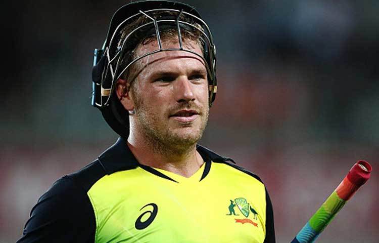 অ্যারন ফিঞ্চ : অজি ক্রিকেটারটির উপর বিশেষ ভরসা পাঞ্জাবের। টি-২০ ম্যাচে সব সময়েই ভয়ঙ্কর। দ্রুত রান তোলার ক্ষমতাও রয়েছে। তবে এখনও পর্যন্ত পরিচিত ফিঞ্চের ঝলক দেখা যায়নি।