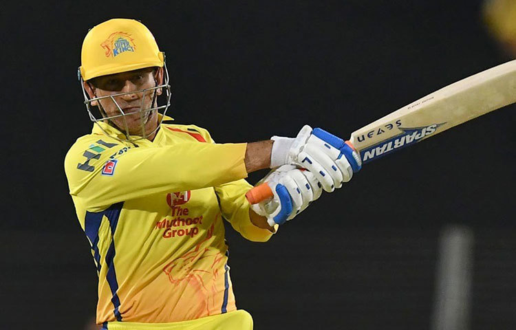 মহেন্দ্র সিং ধোনি : দুরন্ত ফর্মে রয়েছেন মাহি। শেষ ম্যাচে করেছেন ২২ বলে ৫১।