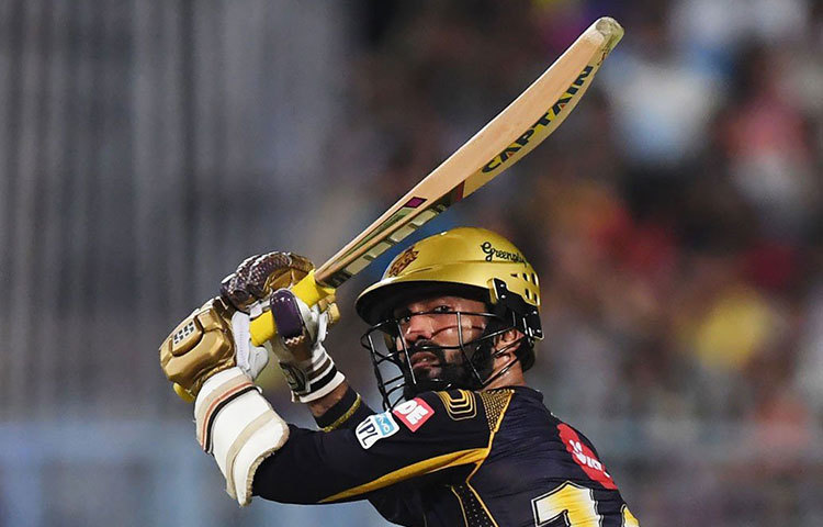 কার্তিক কলিং : ছয় নম্বরে নেমে ১৮ বলে অপরাজিত ৪৫। সামনে থেকে নেতৃত্ব দিয়ে দলের জয় নিশ্চিত করেন ফিনিশার কার্তিক।