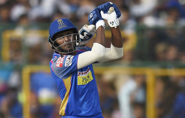 কৃষ্ণাপ্পা গৌতম : ব্যাট হাতে একেবারে শেষ দিকে মূল্যবান ১৪ রান, পরে বল হাতে কোহালির উইকেট নিয়ে বেঙ্গালুরু বধে গুরুত্বপূর্ণ ভূমিকা নিয়েছিলেন গৌতম।