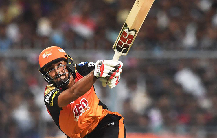 দীপক হুদা : নাইটদের বিরুদ্ধে তেমনভাবে সফল হননি। তবে দ্রুত রান তোলার ক্ষমতা রয়েছে। ফাইনালে নজর থাকবে দীপক হুডার দিকে।