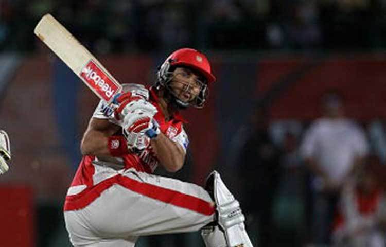 যুবরাজ সিং : তেমন ভালো খেলতে পারছেন না। যদিও অভিজ্ঞতার নিরিখে দলে থেকে যেতে পারেন। তবে, মার্কাস স্টোইনিসের খেলার সম্ভাবনাও উড়িয়ে দেওয়া যাচ্ছে না।