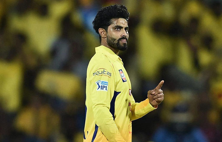 রবীন্দ্র জাদেজা : দলের একমাত্র অফ ফর্মে থাকা ক্রিকেটার। ব্যাটে রান নেই এক দমই। বলেও নেই সেই ধার। আজ ব্যর্থ হলে দল থেকে বাদ পড়েতে পারেন।