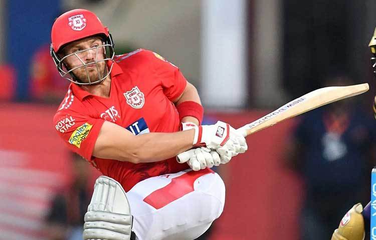 অ্যারন ফিঞ্চ : গত ম্যাচে টুর্নামেন্টে নিজের সর্বোচ্চ স্কোর করেন। তবে ২০ বলে ৩৪ দলের জেতার পক্ষে যথেষ্ট ছিল না। আজ হয়ত ব্যাটিং অর্ডারে উপরের দিকে আসতে পারেন তিনি।