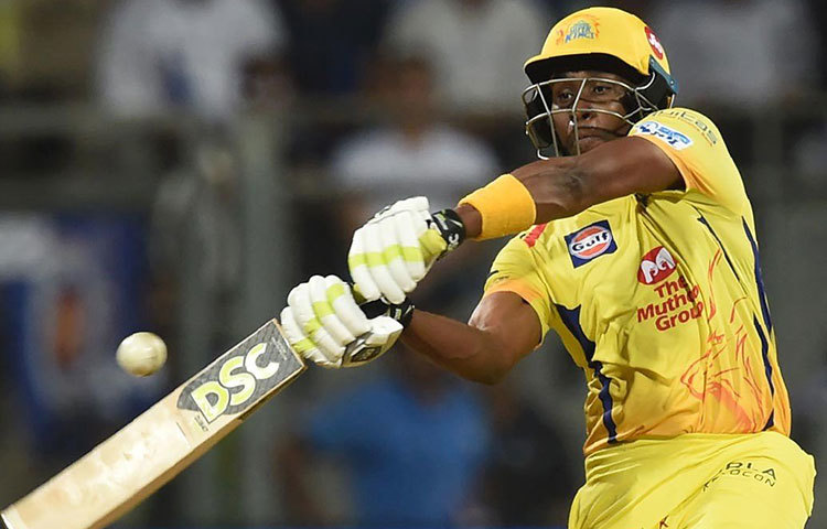 ডোয়েন ব্রাভো : ধোনিদের দলের সবচেয়ে ইউটিলিটি ক্রিকেটার। বল বা ব্যাট, দলের প্রয়োজনে যে কোনও ভূমিকায় তৈরি তিনি।