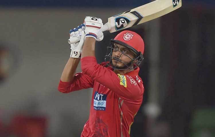 অক্ষর পটেল : নাইটদের বিরুদ্ধে প্রচুর রান দিয়েছেন। তবে সব মিলিয়ে টুর্নামেন্টে খারাপ বল করেননি। ব্যাট হাতে মূল্যবান রানও করেছেন তিনি।