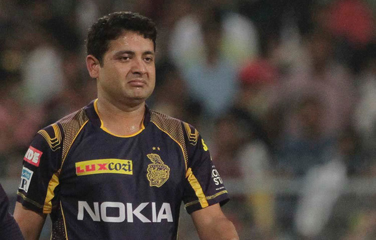 পীযূষ চাওলা : উইকেট পেলেও প্রচুর রান দিয়ে ফেলছেন এই লেগস্পিনার। গত ম্যাচে দলে ছিলেন না। তবে এই ম্যাচে ফিরতে পারেন।