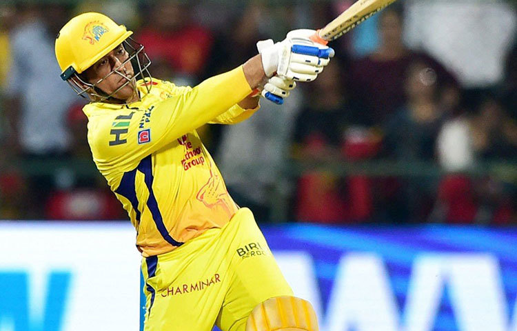 ১০ মে ২০০৮। পঞ্জাবের বিরুদ্ধে যখন মনে হচ্ছিল বড় রান করতে পারবে না চেন্নাই, তখনই ঝলসে ওঠে ধোনির ব্যাট। ৪৩ বলে ৬০ রান করেন তিনি। তবে ৫ উইকেট নিয়ে ম্যাচের সেরা হন বালাজি।