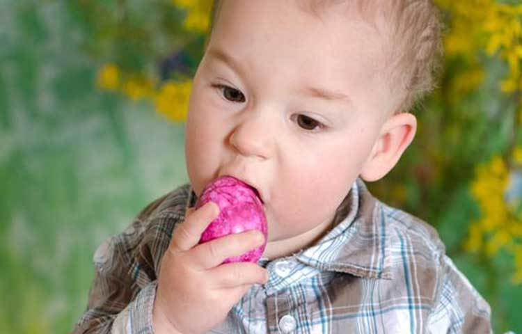 ডিম ফিট রাখে : গত কয়েক বছরের গবেষণা থেকে বেরিয়ে এসেছে যে, একজন সুস্থ মানুষের শরীরে কোলেস্টেরল নিজে থেকে স্বাভাবিক হয়ে যায়। দিনে একটি ডিম খেলে শরীরের ক্ষতি তো হয়ই না, বরং ডিম শরীরকে ফিট রাখে।