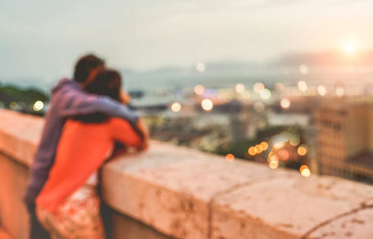 মেয়েরা পরিষ্কার পরিচ্ছন্ন ও ফিটফাট থাকতে পছন্দ করে। মেয়েরা চায় তার ভালোবাসার মানুষটিও সব সময় ফিটফাট থাকুক।